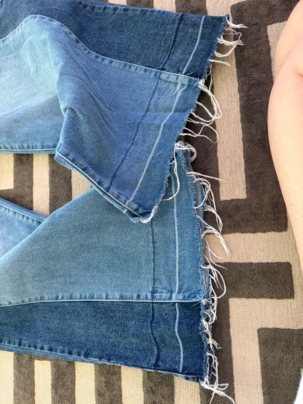 Jessica Simpson Light Blue Wide-Leg Raw Hem Jeans - Picture 4 of 5